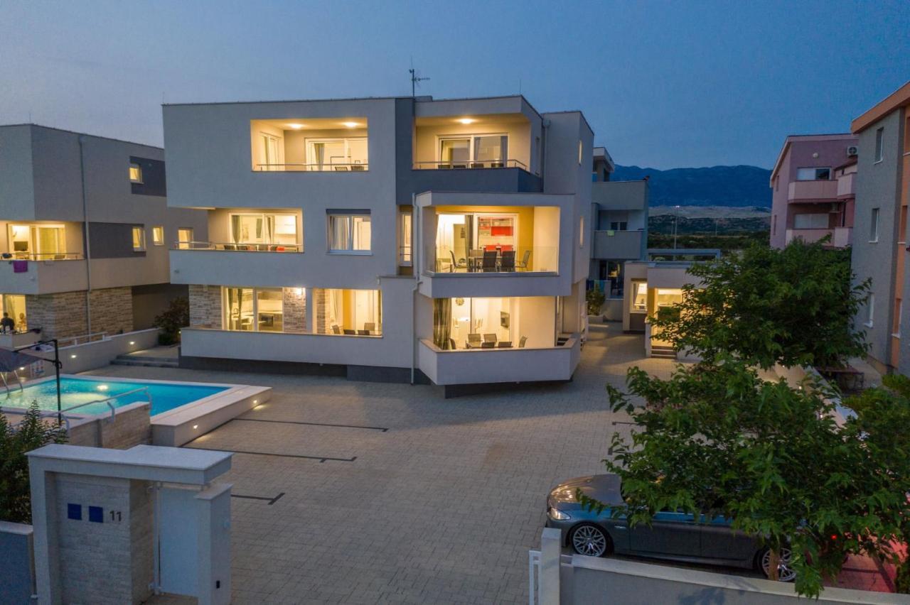 Apartments & Rooms Danivan Pool Villas B 노바야 외부 사진