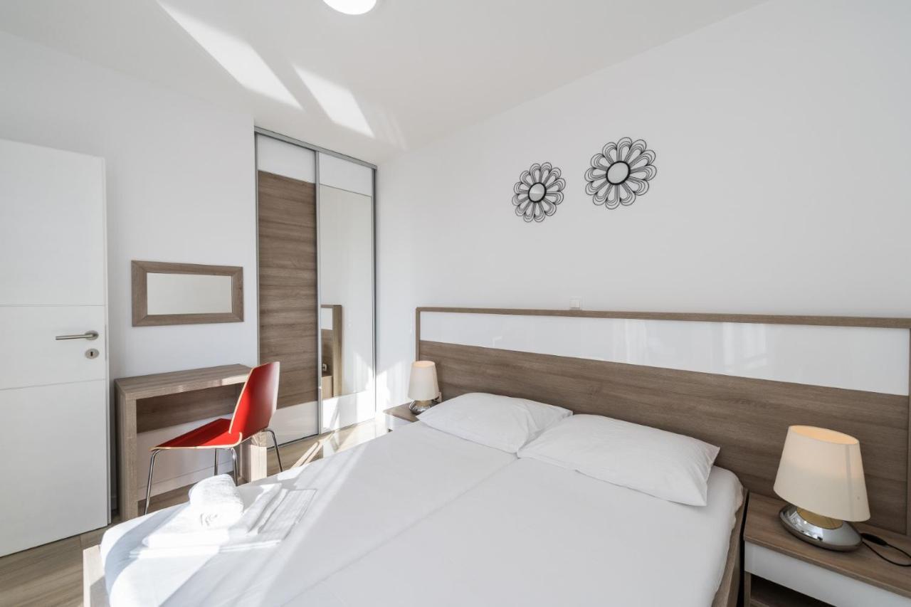 Apartments & Rooms Danivan Pool Villas B 노바야 외부 사진