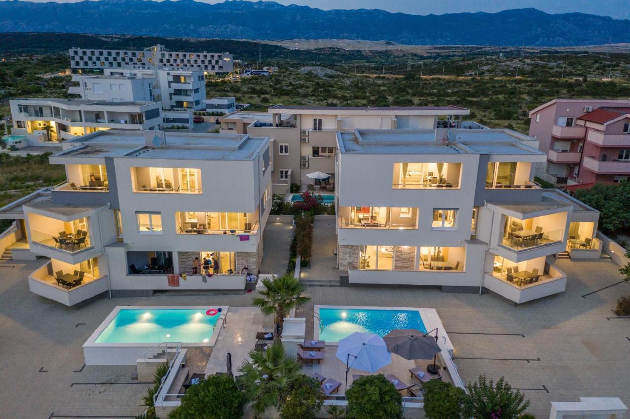 Apartments & Rooms Danivan Pool Villas B 노바야 외부 사진