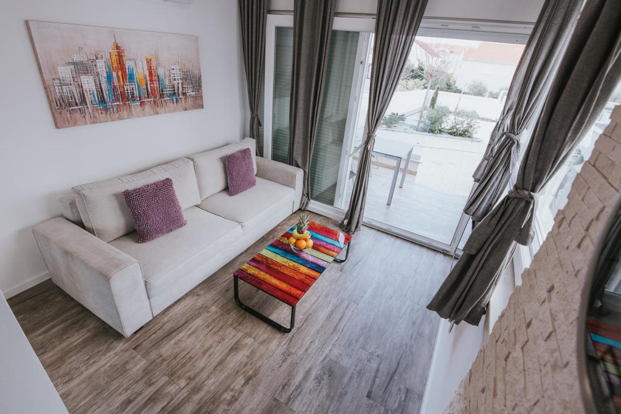 Apartments & Rooms Danivan Pool Villas B 노바야 객실 사진