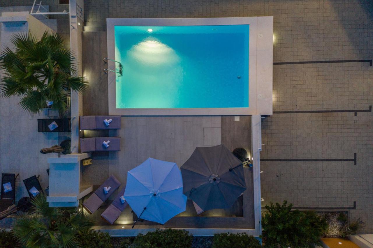 Apartments & Rooms Danivan Pool Villas B 노바야 외부 사진