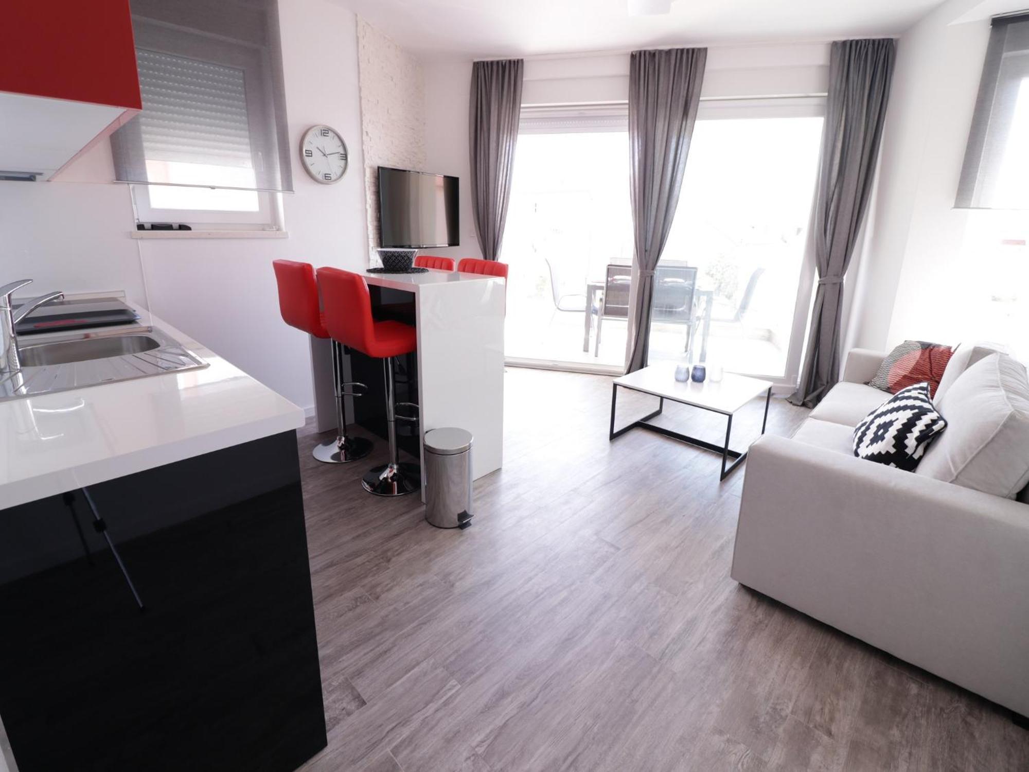 Apartments & Rooms Danivan Pool Villas B 노바야 객실 사진