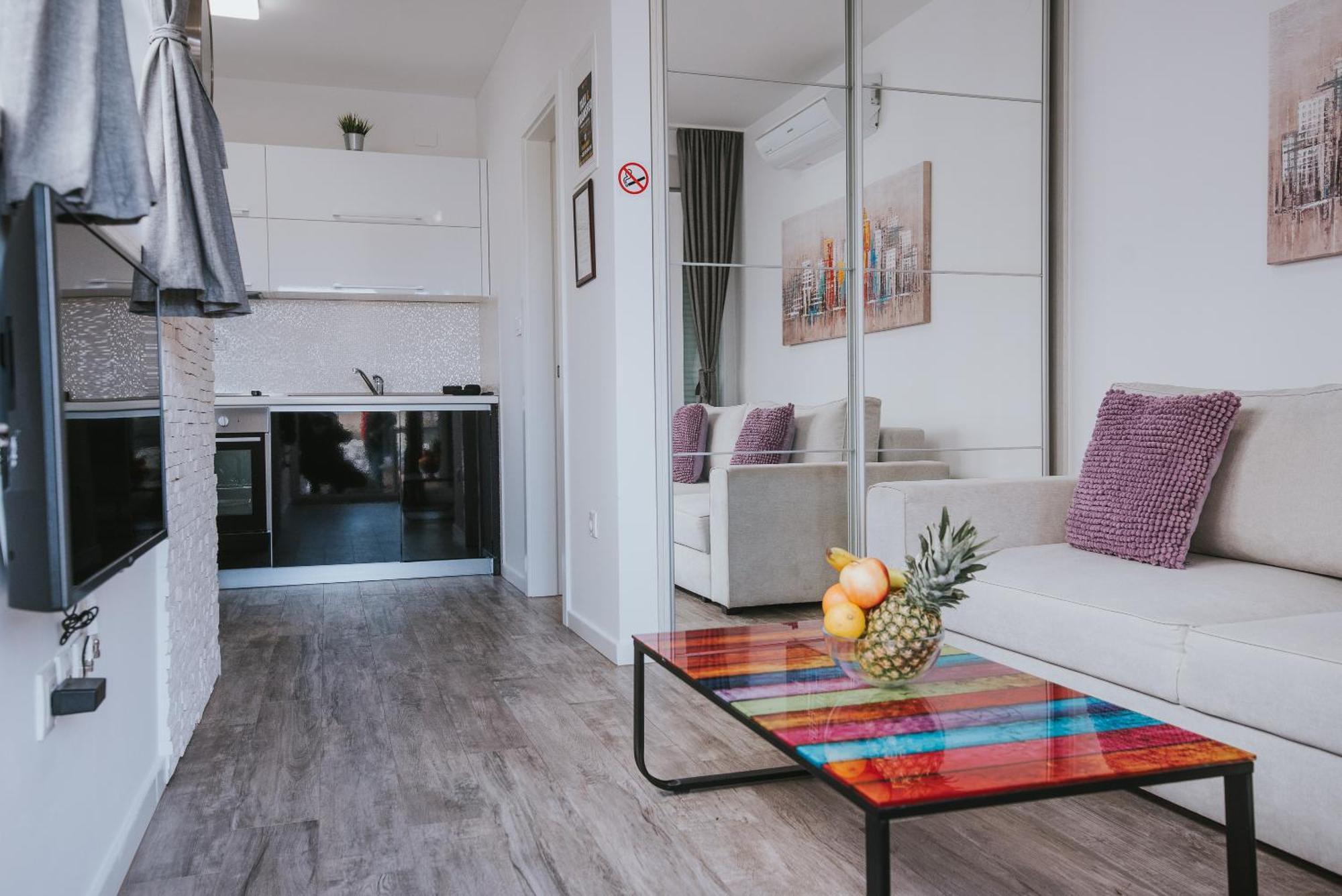 Apartments & Rooms Danivan Pool Villas B 노바야 객실 사진